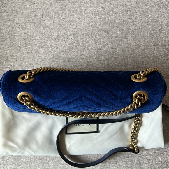New Gucci GG Velvet Matelasse Small Marmont Shoulder Bag Cobalt Blue - Picture 11 of 17